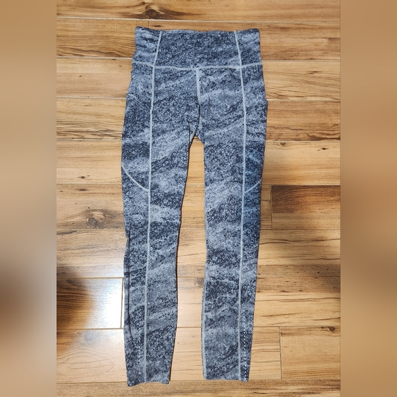 Lululemon Fast & Free Tight II - Picture 2 of 4